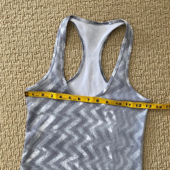 Lululemon cool racerback tank grey chevron - Picture 8 of 9